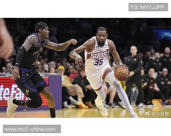 伊朗与阿曼展开激烈较量预选赛争夺战引发球迷热议 伊朗与阿曼展开激烈较量预选赛争夺战引发球迷热议